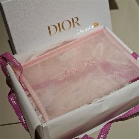 miss dior blooming boudoir art of gifting clutch|More.